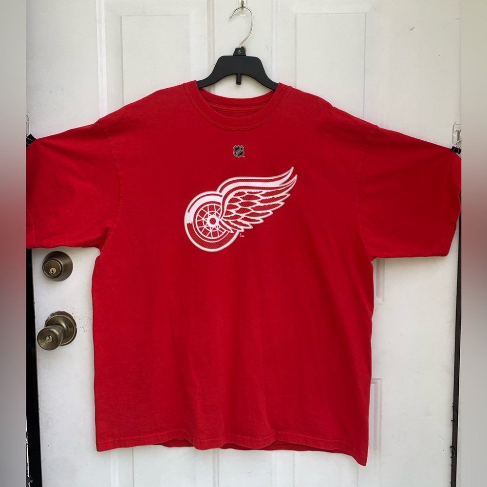 Detroit Red Wings Henrik Zetterberg Mens XL Short Sleeve T Shirt, Red Reebok tee